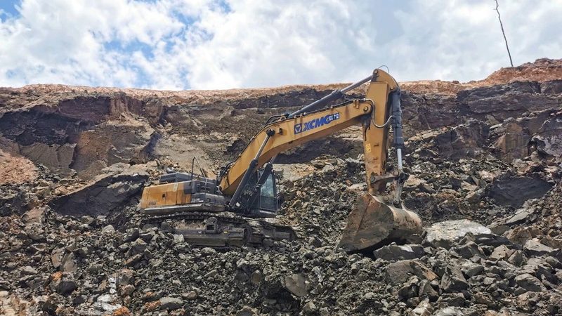 摊铺机料斗容量：揭秘其规格参数与选型逻辑
