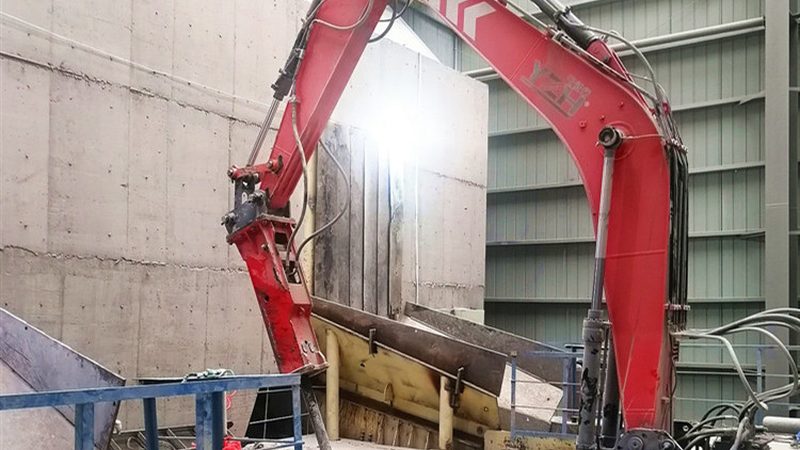 四川小型摊铺机价格影响因素探析