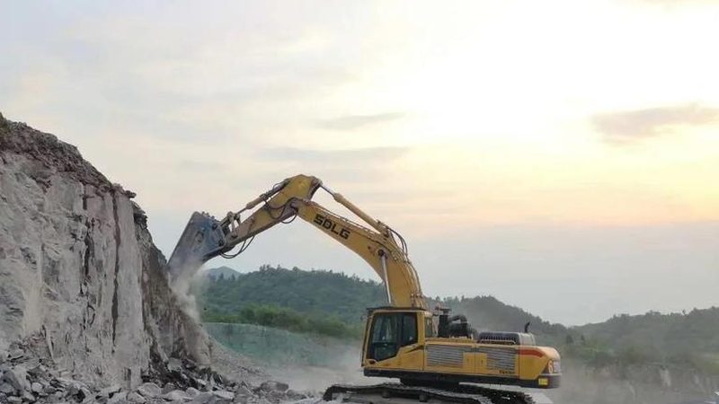 打桩机安装：成本构成与影响因素解析**